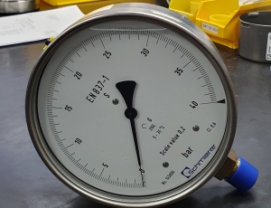 TEST GAUGE MODEL FU160
