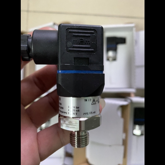 CẢM BIẾN ÁP SUẤT WIKA A-10