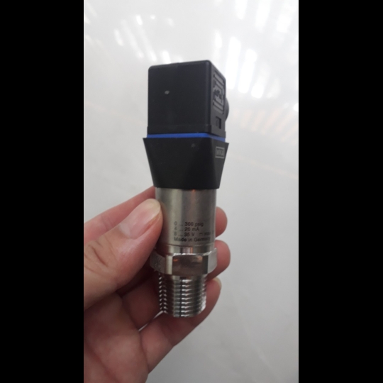 CẢM BIẾN ÁP SUẤT WIKA S-20