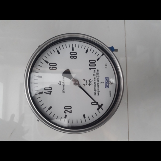 ĐỒNG HỒ ĐO CHÊNH ÁP WIKA 712.15